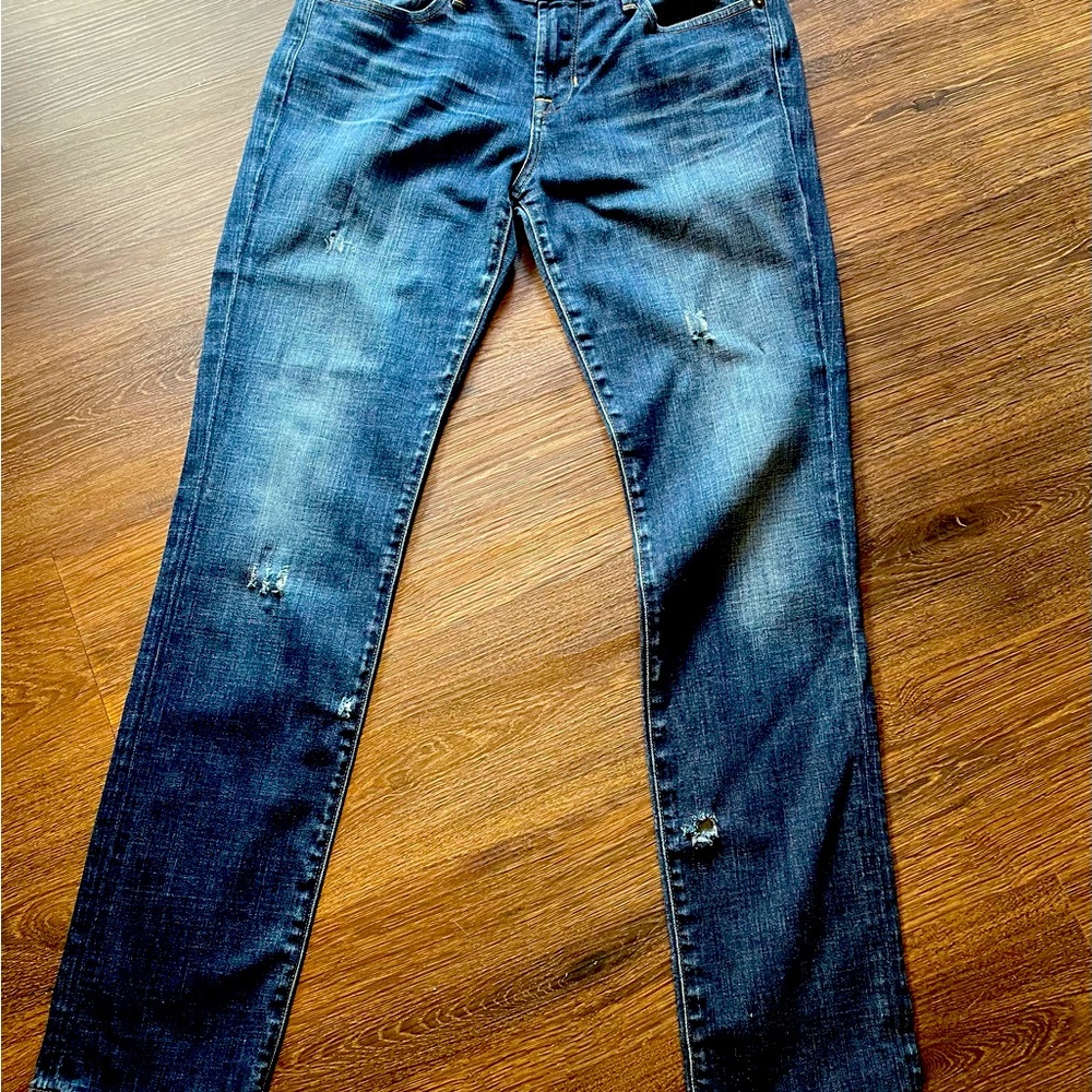 Lucky Brand Sweet Straight lightly distressed jeans SZ 8/29 R